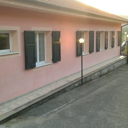 Del Porcino Hotel Carro